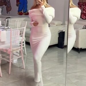 Snowflake white maxi bodycon dress with faux fur size S